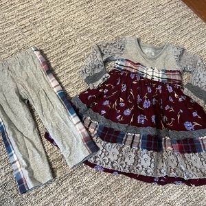 Beautiful dress with leggings